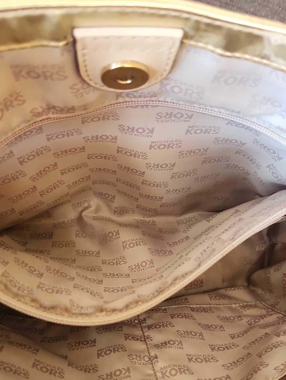 Michael KORS Metallic Gold Tote Handbag with Light Tan Straps - Picture 12 of 15
